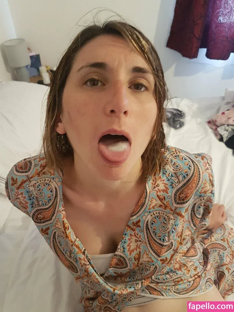 Bee / Trimalchio87 Onlyfans Photo Gallery 