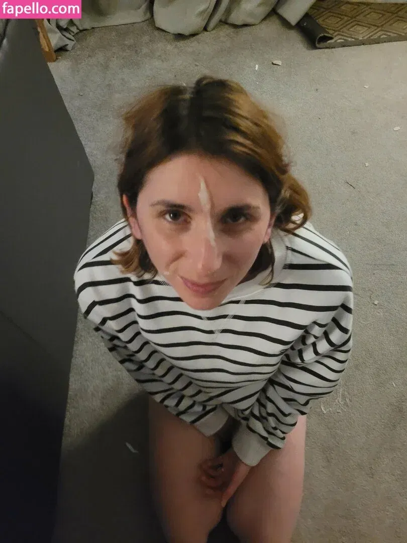 Bee / Trimalchio87 Onlyfans Photo Gallery 