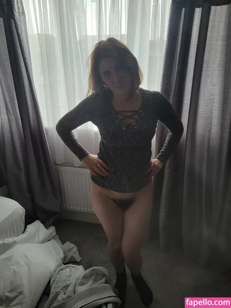 Bee / Trimalchio87 Onlyfans Photo Gallery 