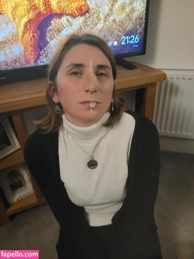 Bee / Trimalchio87 Onlyfans Photo Gallery 