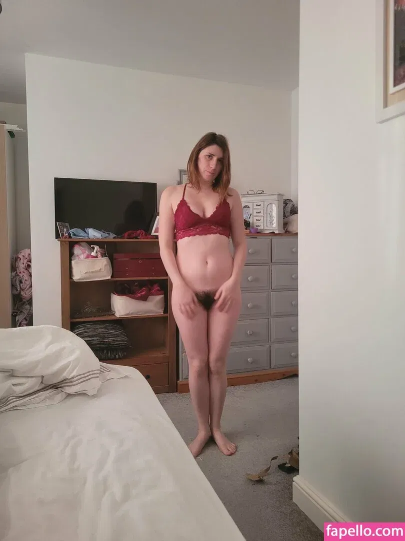 Bee / Trimalchio87 Onlyfans Photo Gallery 