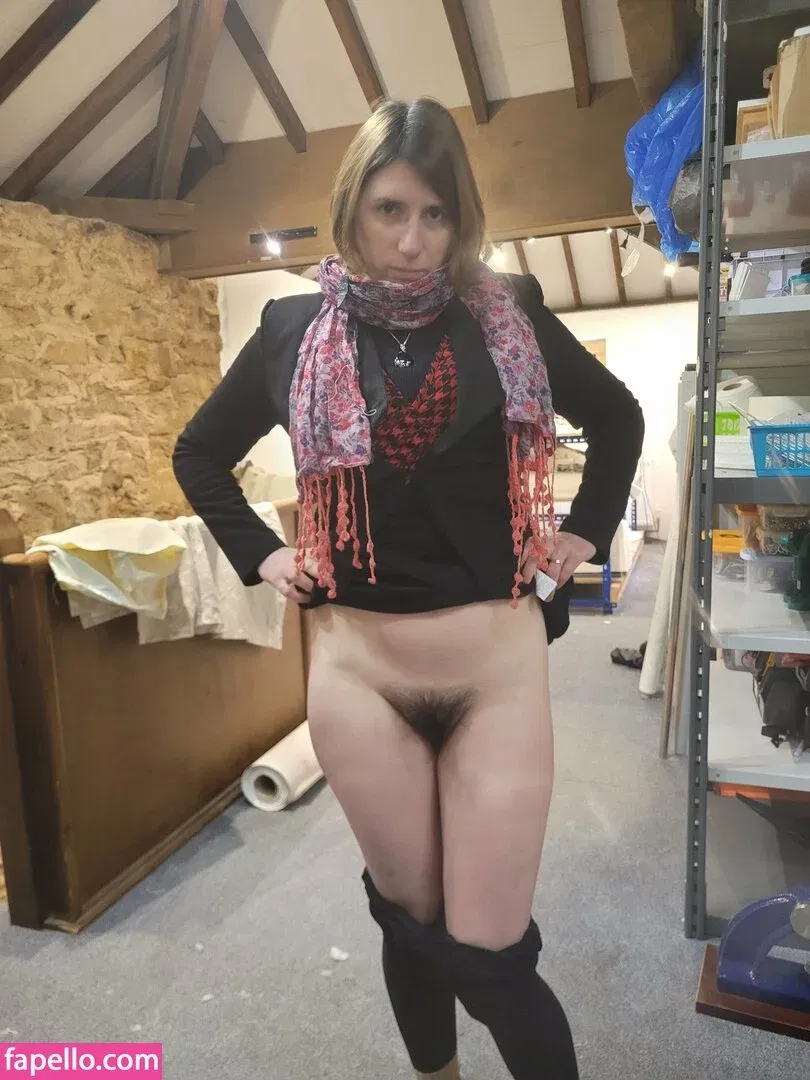 Bee / Trimalchio87 Onlyfans Photo Gallery 