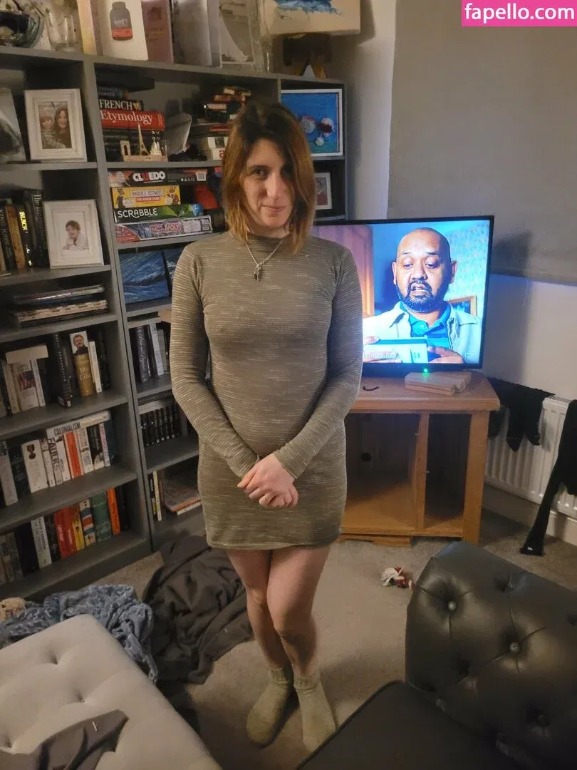 Bee / Trimalchio87 Onlyfans Photo Gallery 