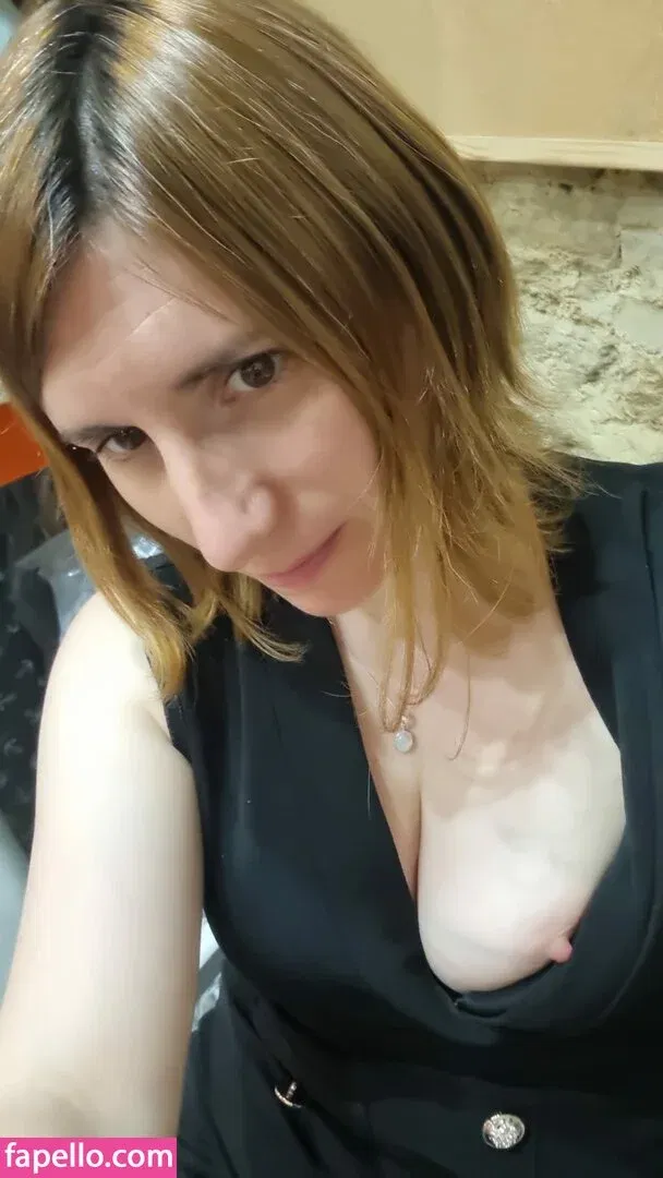 Bee / Trimalchio87 Onlyfans Photo Gallery 