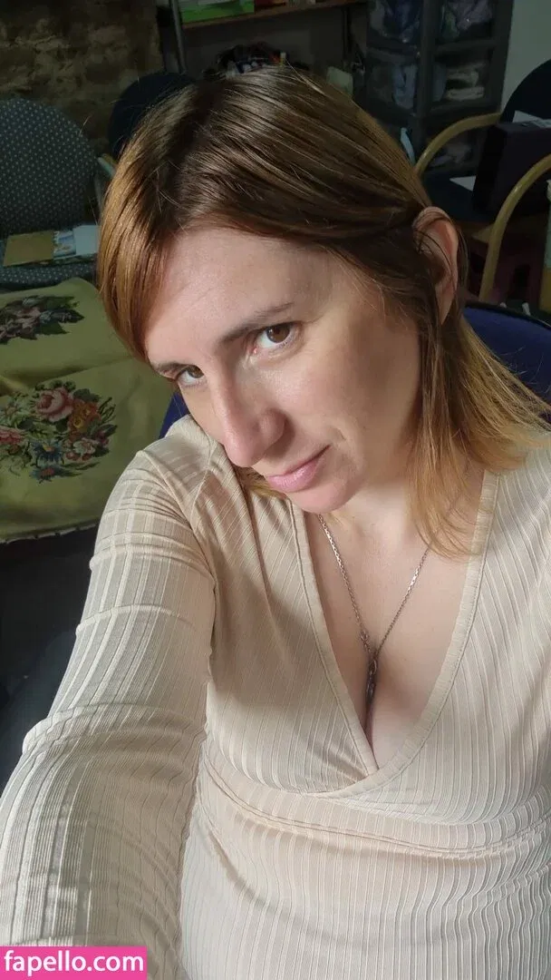 Bee / Trimalchio87 Onlyfans Photo Gallery 