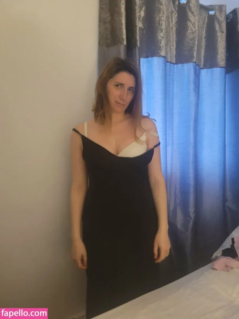 Bee / Trimalchio87 Onlyfans Photo Gallery 