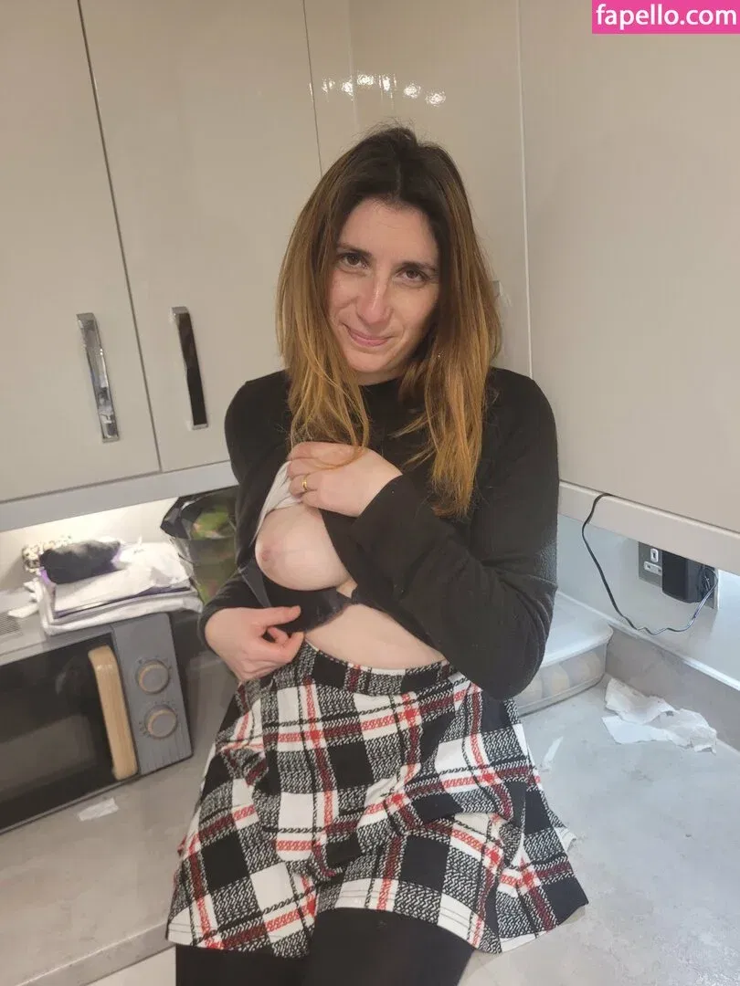 Bee / Trimalchio87 Onlyfans Photo Gallery 