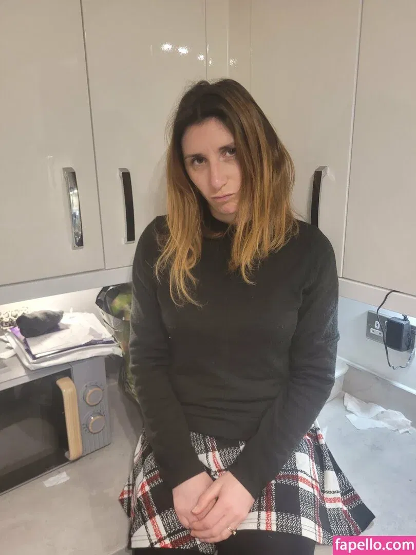 Bee / Trimalchio87 Onlyfans Photo Gallery 