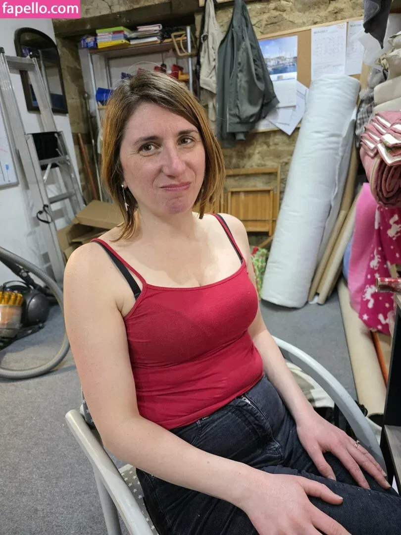 Bee / Trimalchio87 Onlyfans Photo Gallery 