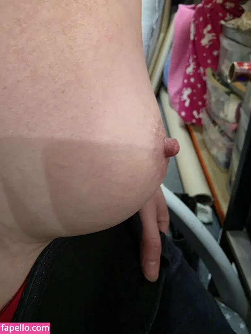 Bee / Trimalchio87 Onlyfans Photo Gallery 