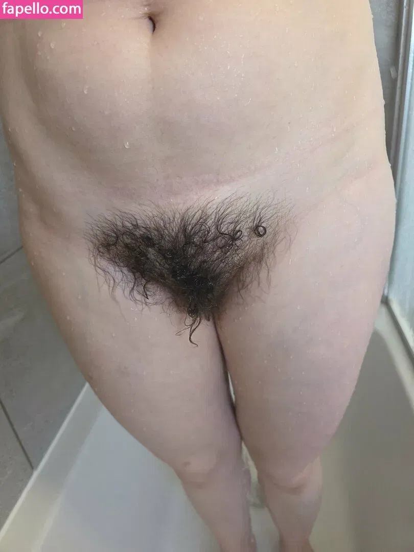 Bee / Trimalchio87 Onlyfans Photo Gallery 