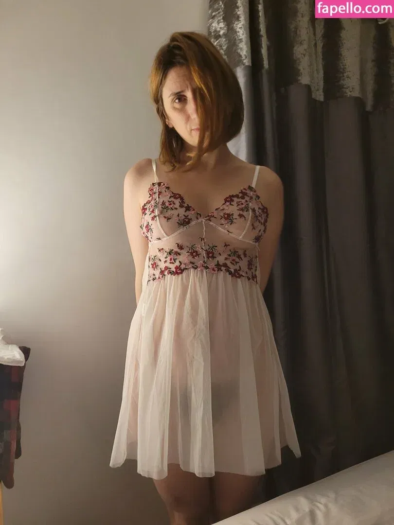 Bee / Trimalchio87 Onlyfans Photo Gallery 