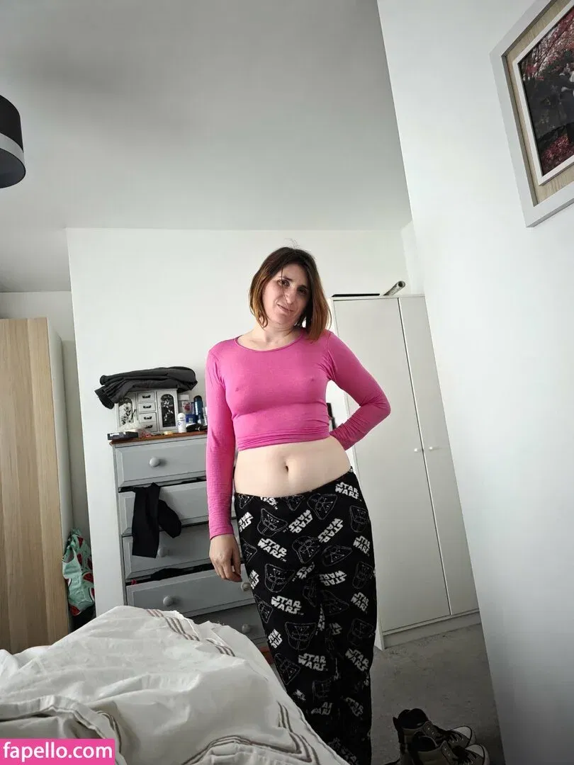 Bee / Trimalchio87 Onlyfans Photo Gallery 