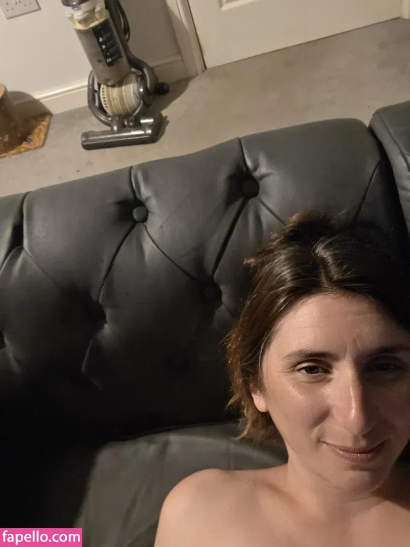 Bee / Trimalchio87 Onlyfans Photo Gallery 