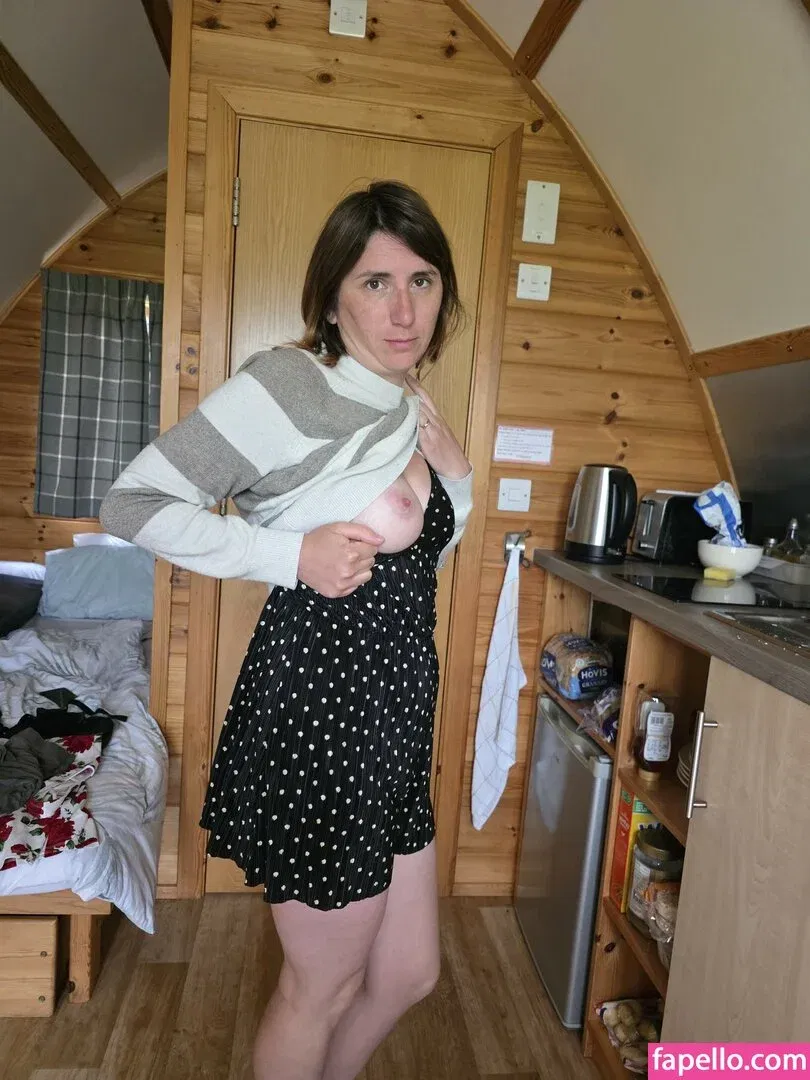 Bee / Trimalchio87 Onlyfans Photo Gallery 