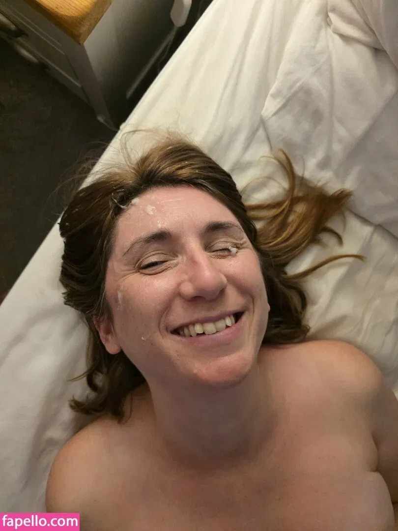 Bee / Trimalchio87 Onlyfans Photo Gallery 