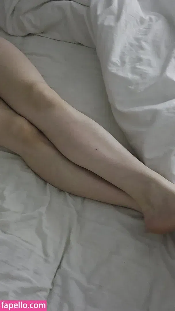 Bee / Trimalchio87 Onlyfans Photo Gallery 