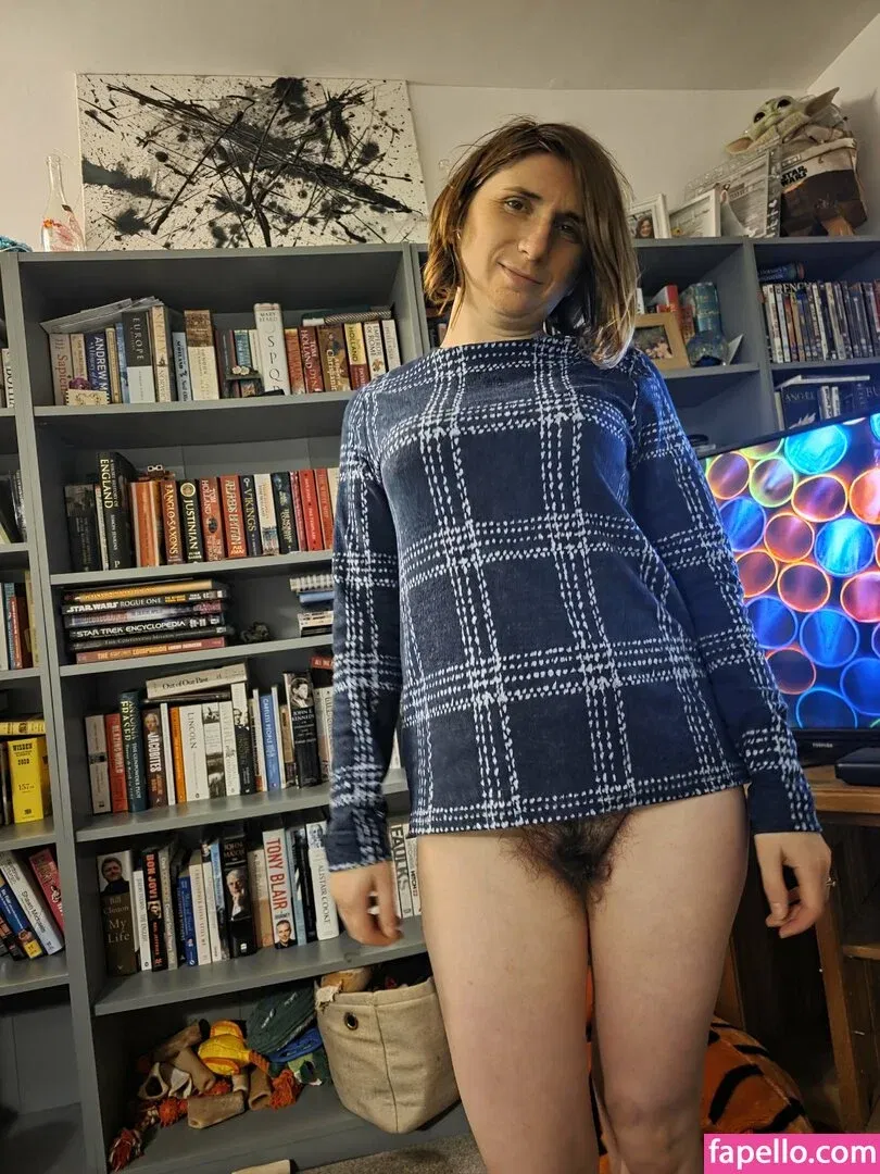 Bee / Trimalchio87 Onlyfans Photo Gallery 