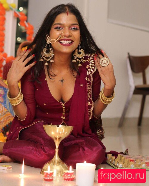 Khyatishree Nude Onlyfans Photo 35