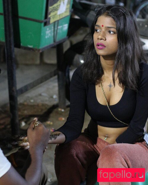 Khyatishree Nude Onlyfans Photo 17