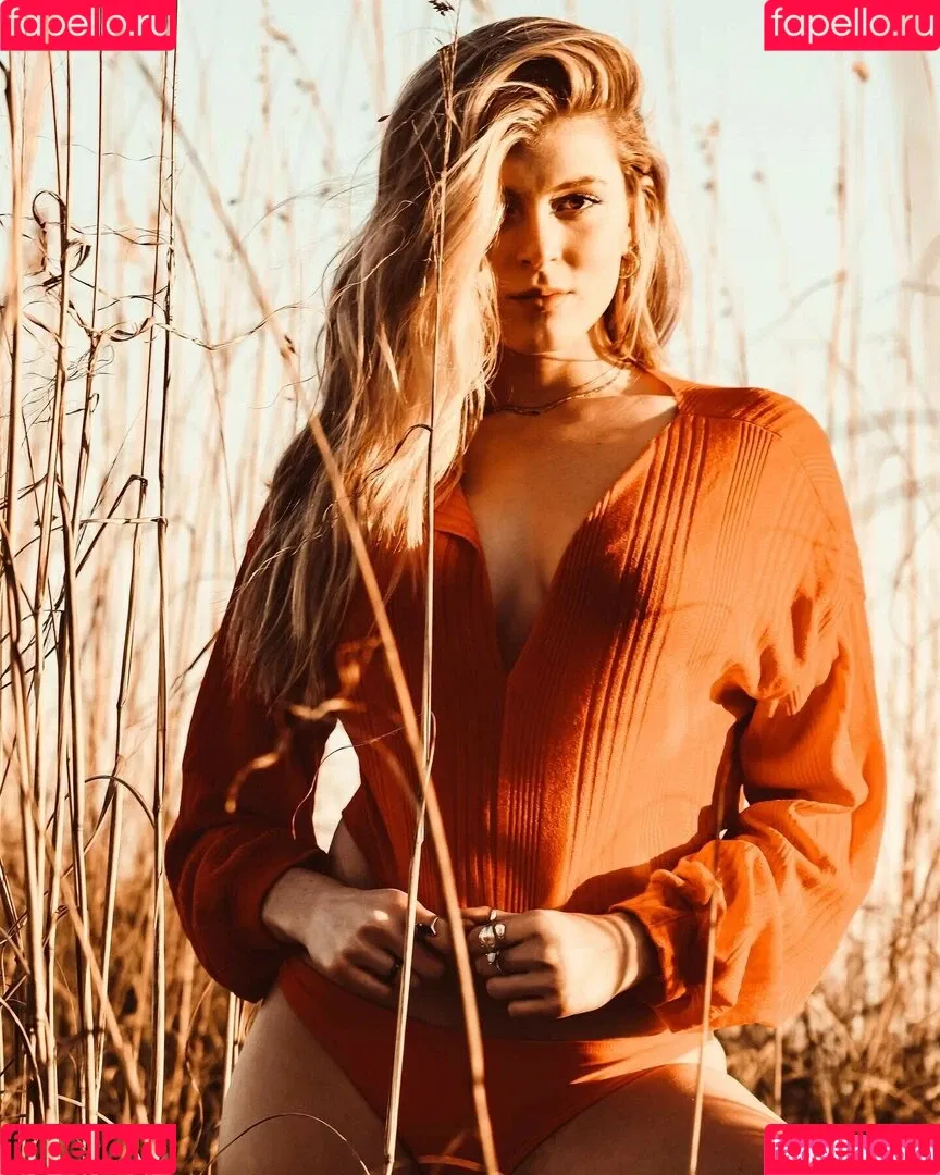 Bella White / bbellaawhite Onlyfans Photo Gallery 