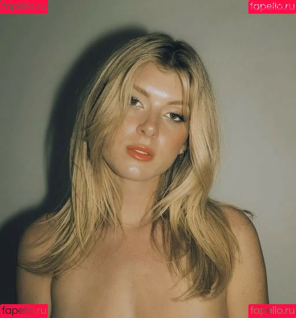 Bella White / bbellaawhite Onlyfans Photo Gallery 
