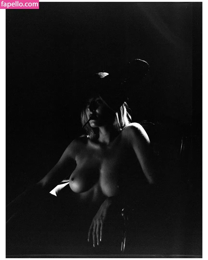 Bella White / bbellaawhite Onlyfans Photo Gallery 