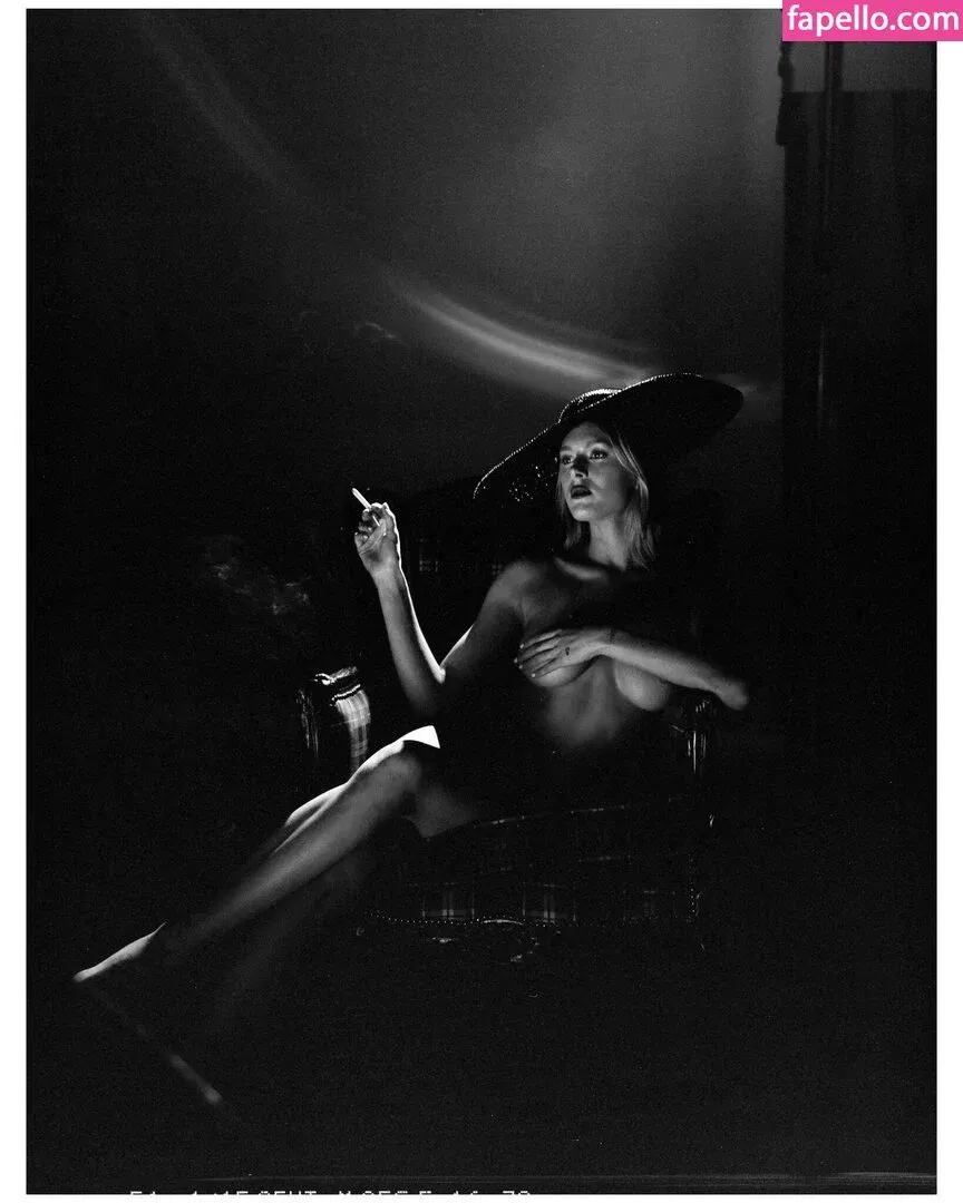 Bella White / bbellaawhite Onlyfans Photo Gallery 