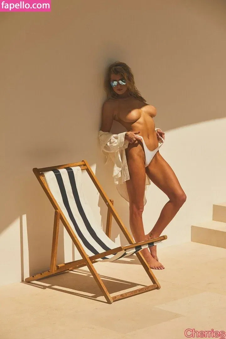 Bella White / bbellaawhite Onlyfans Photo Gallery 