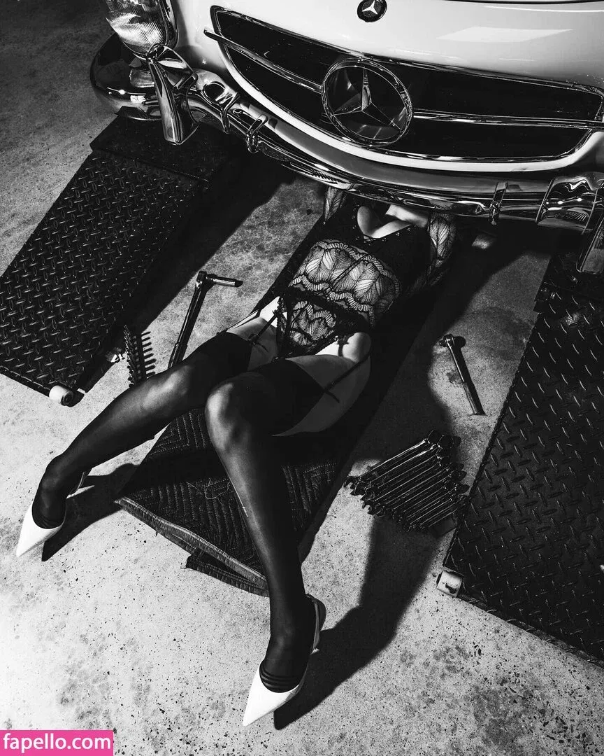 Bella White / bbellaawhite Onlyfans Photo Gallery 