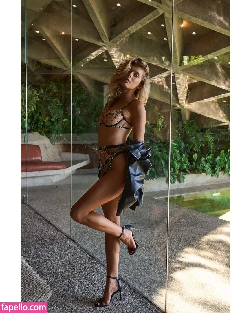 Bella White / bbellaawhite Onlyfans Photo Gallery 