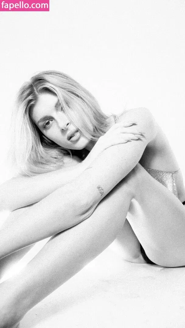 Bella White / bbellaawhite Onlyfans Photo Gallery 