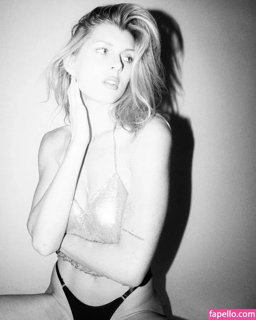 Bella White / bbellaawhite Onlyfans Photo Gallery 