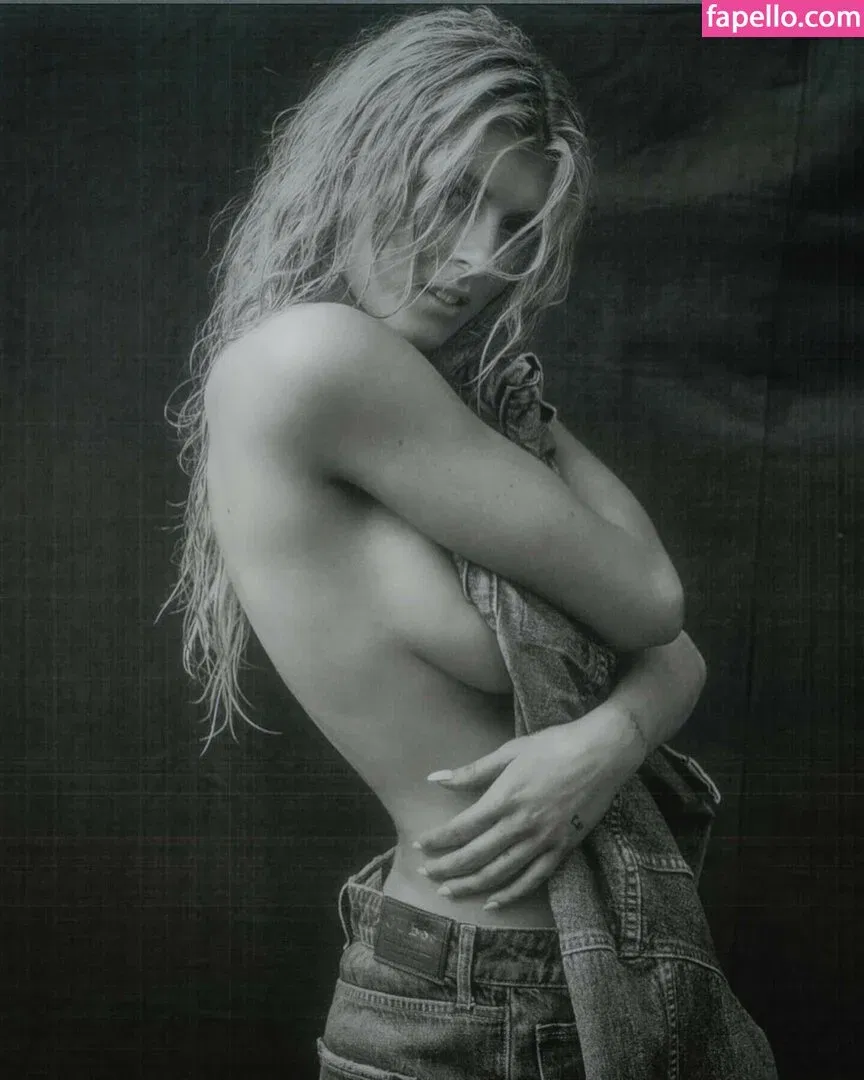 Bella White / bbellaawhite Onlyfans Photo Gallery 