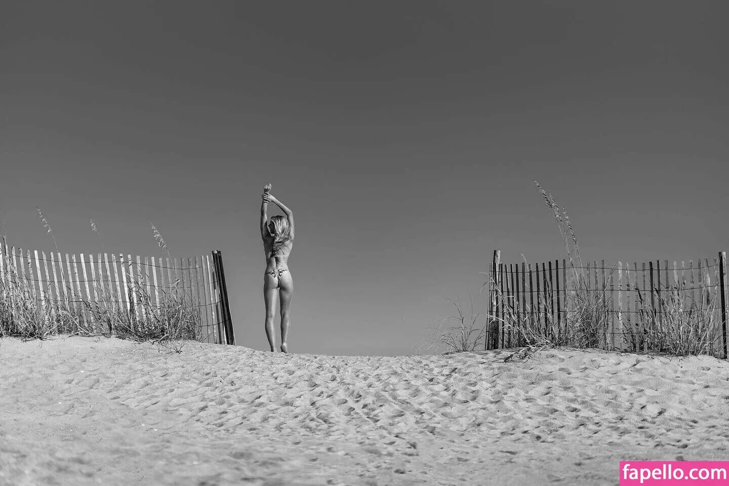 Bella White / bbellaawhite Onlyfans Photo Gallery 