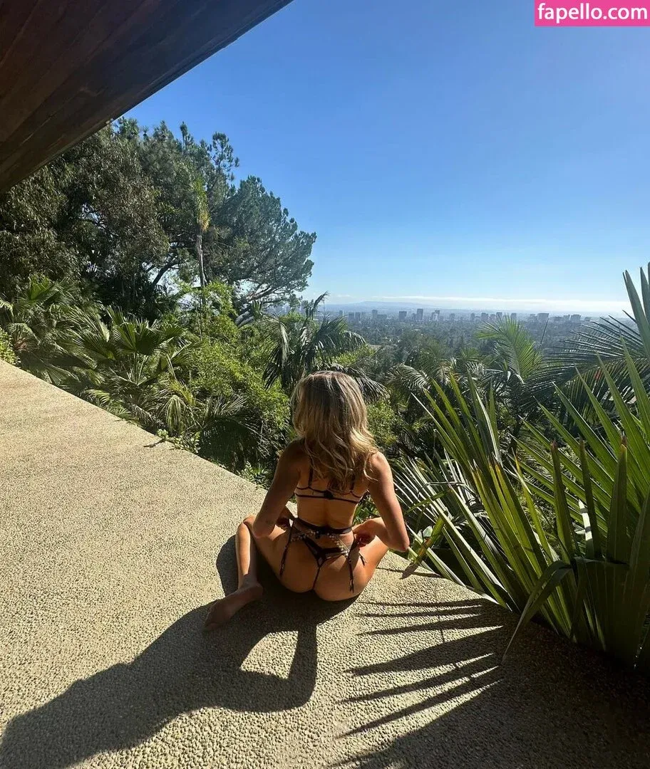 Bella White / bbellaawhite Onlyfans Photo Gallery 