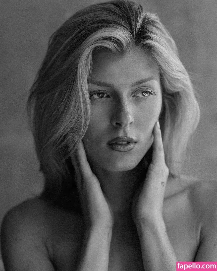 Bella White / bbellaawhite Onlyfans Photo Gallery 