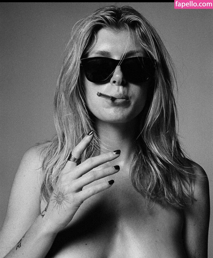 Bella White / bbellaawhite Onlyfans Photo Gallery 