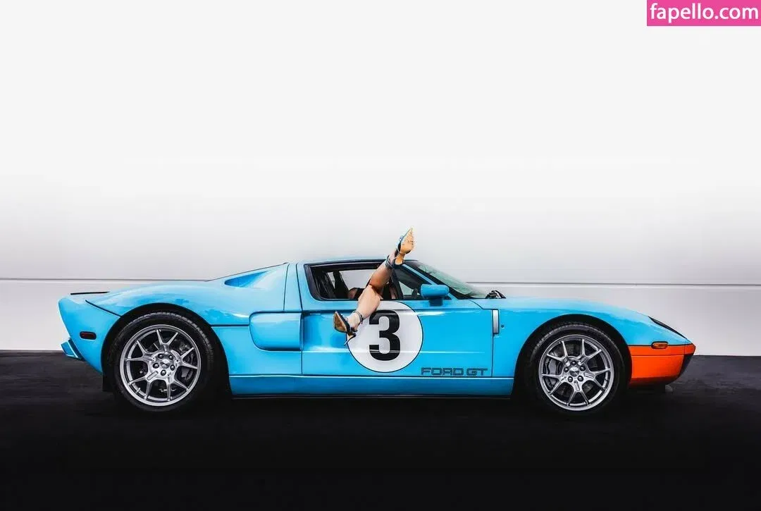 Bella White / bbellaawhite Onlyfans Photo Gallery 