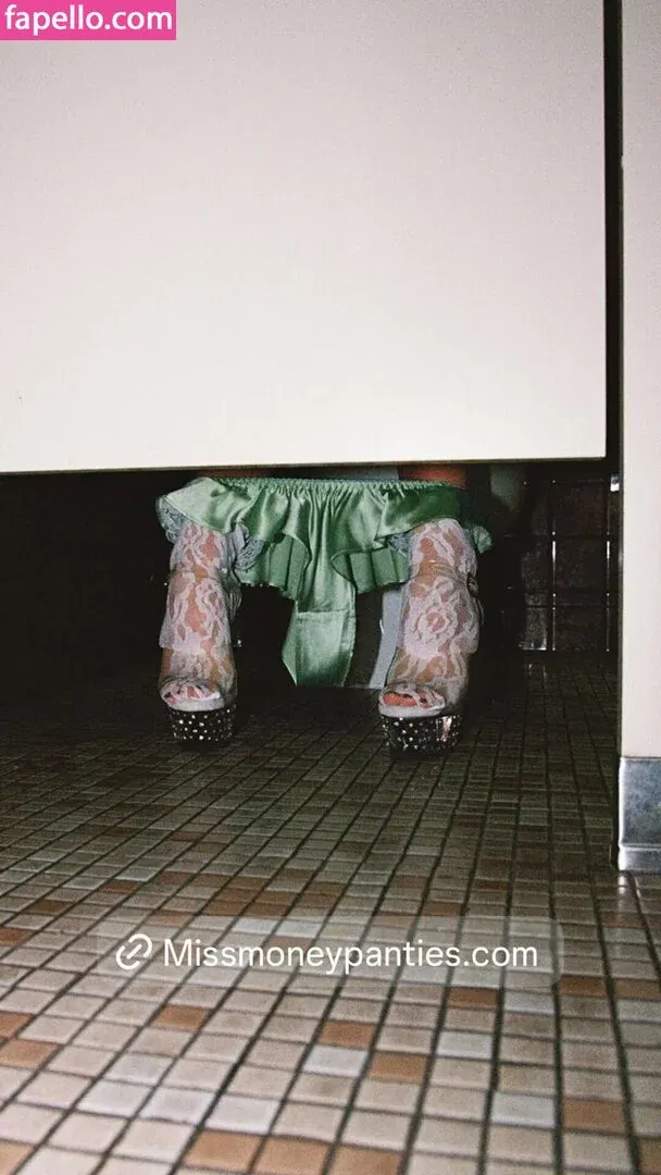 Bella White / bbellaawhite Onlyfans Photo Gallery 