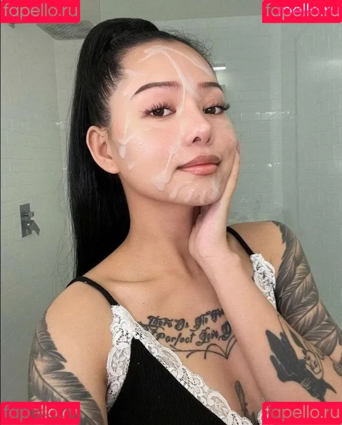 Bella Poarch / bellapoarch / bllapoarch Onlyfans Photo Gallery 