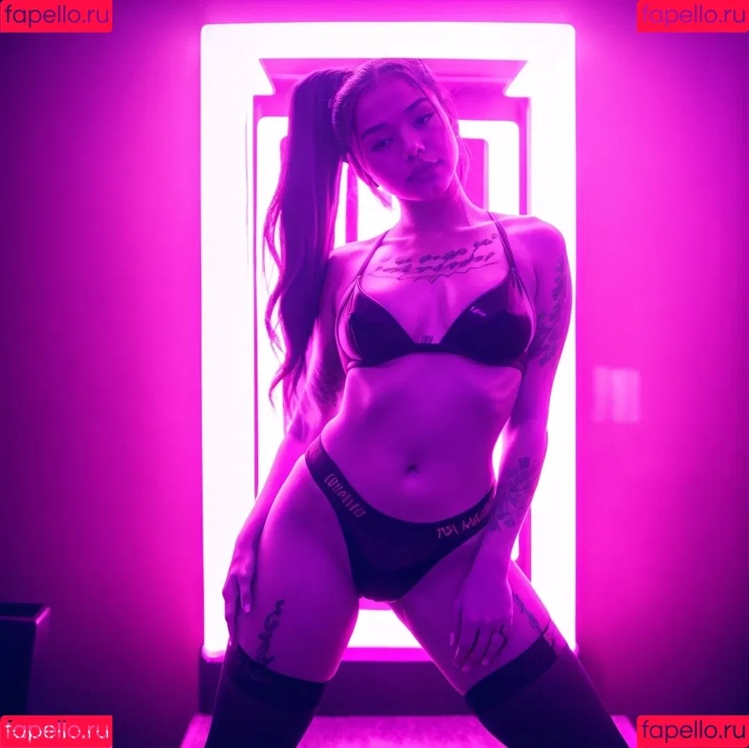 Bella Poarch / bellapoarch / bllapoarch Onlyfans Photo Gallery 
