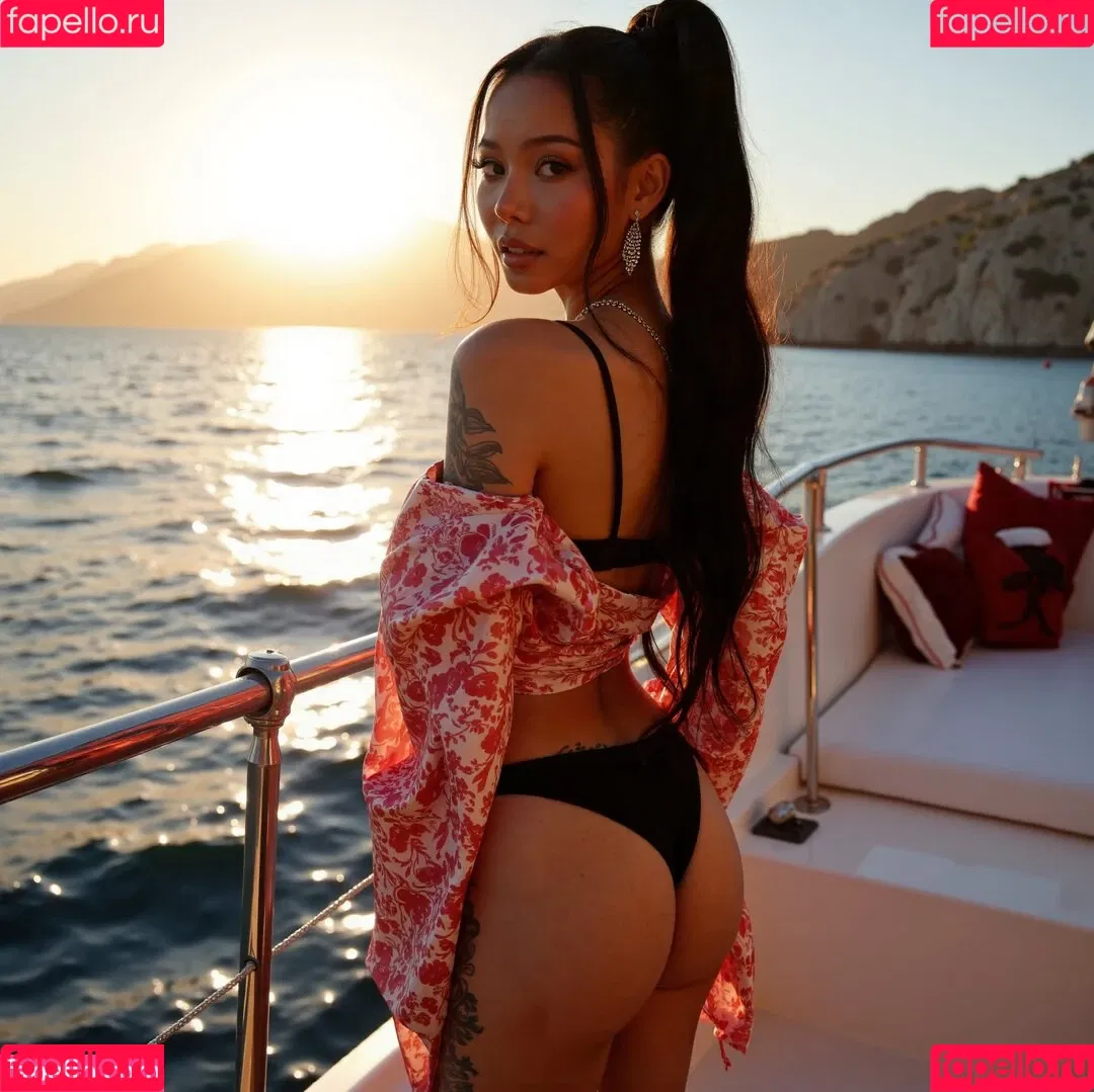 Bella Poarch / bellapoarch / bllapoarch Onlyfans Photo Gallery 