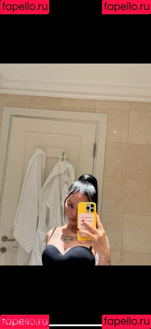 Bella Poarch / bellapoarch / bllapoarch Onlyfans Photo Gallery 