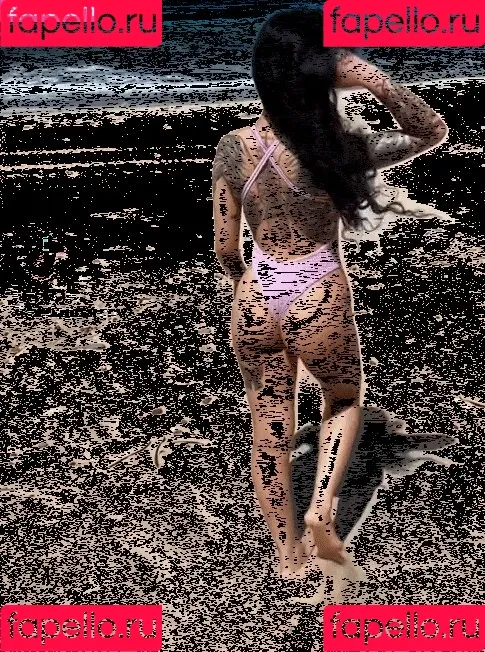 Bella Poarch / bellapoarch / bllapoarch Onlyfans Photo Gallery 