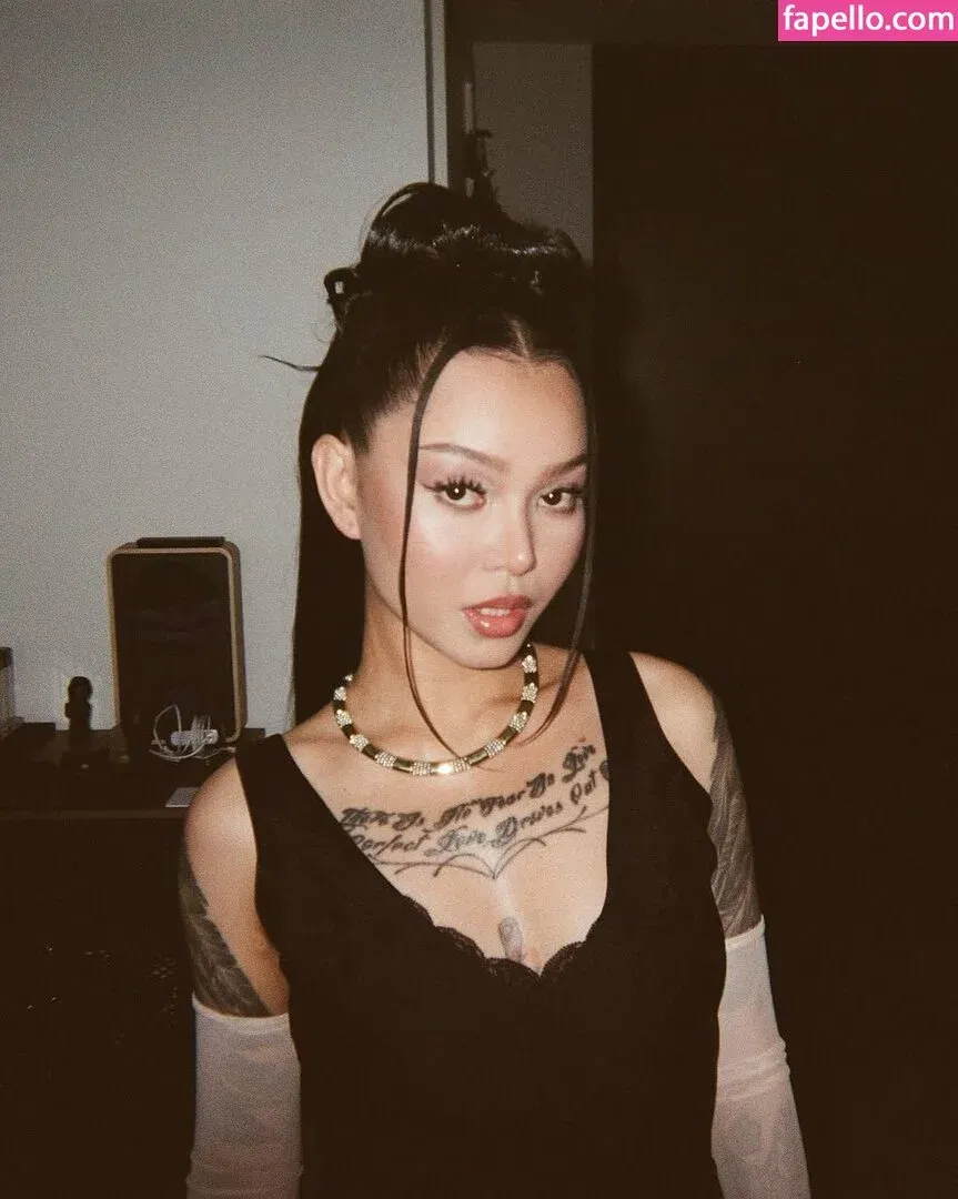 Bella Poarch / bellapoarch / bllapoarch Onlyfans Photo Gallery 