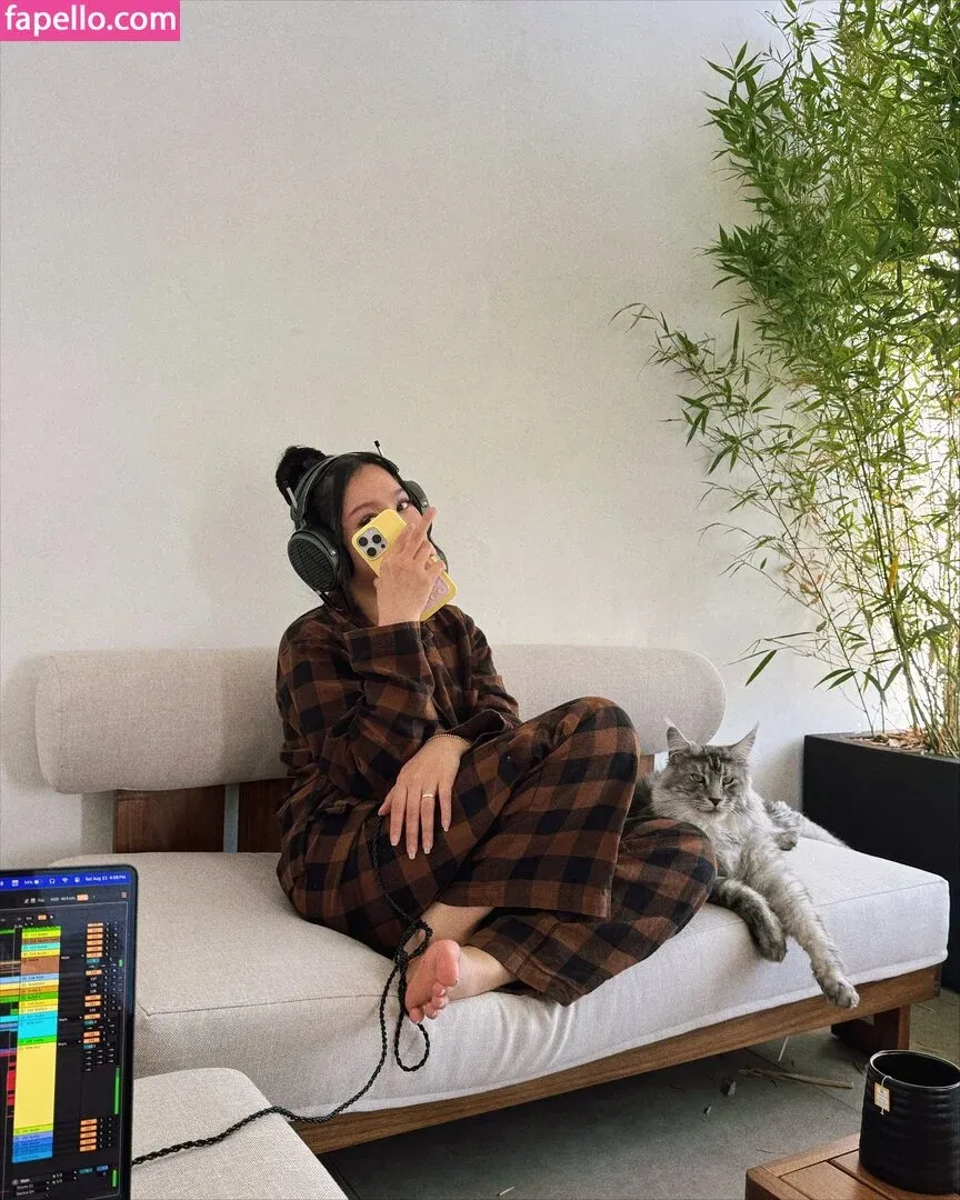 Bella Poarch / bellapoarch / bllapoarch Onlyfans Photo Gallery 