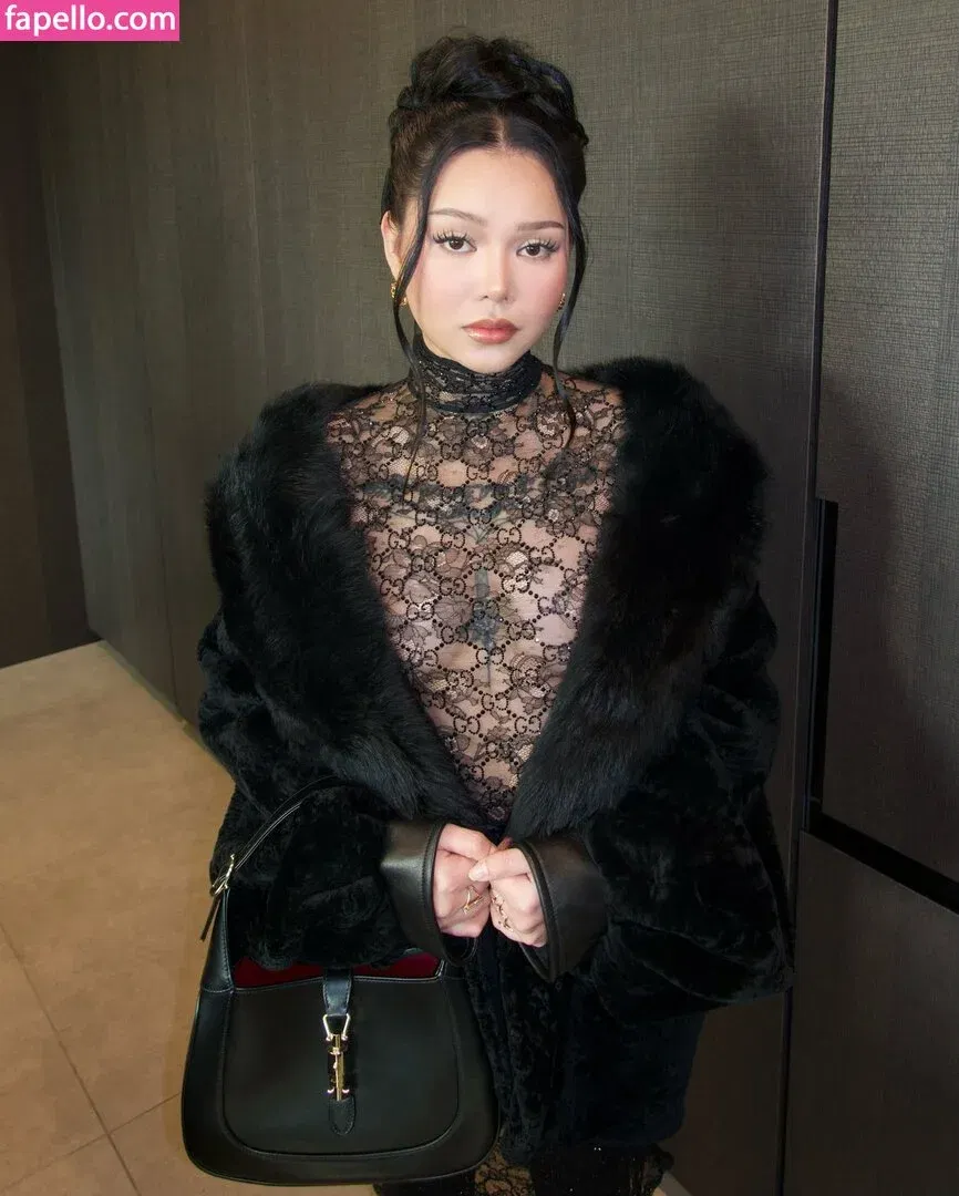 Bella Poarch / bellapoarch / bllapoarch Onlyfans Photo Gallery 