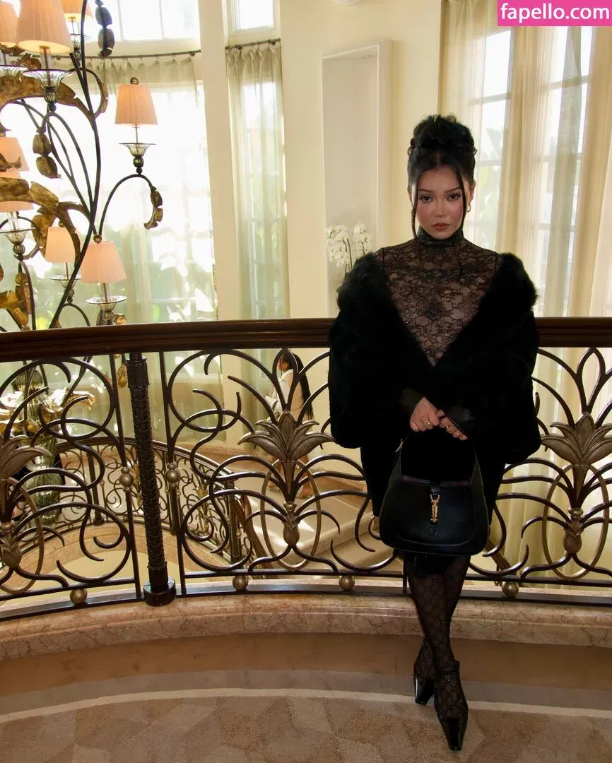 Bella Poarch / bellapoarch / bllapoarch Onlyfans Photo Gallery 