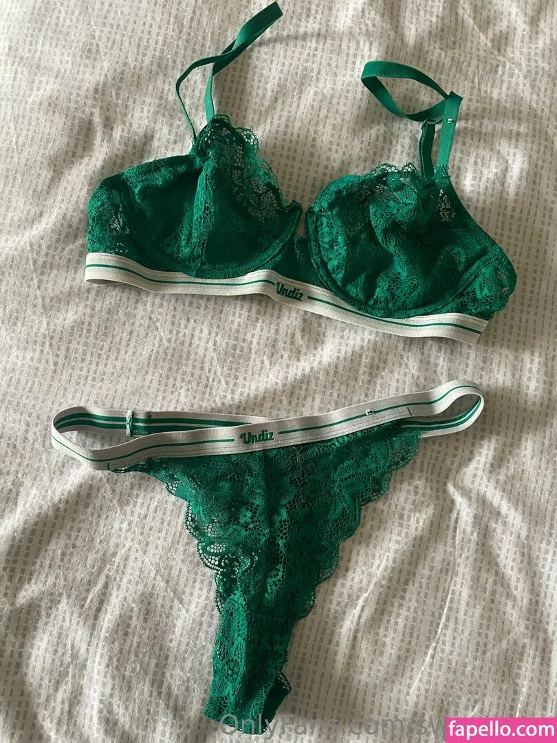 sweetnsassysessa / sweetsasa Onlyfans Photo Gallery 